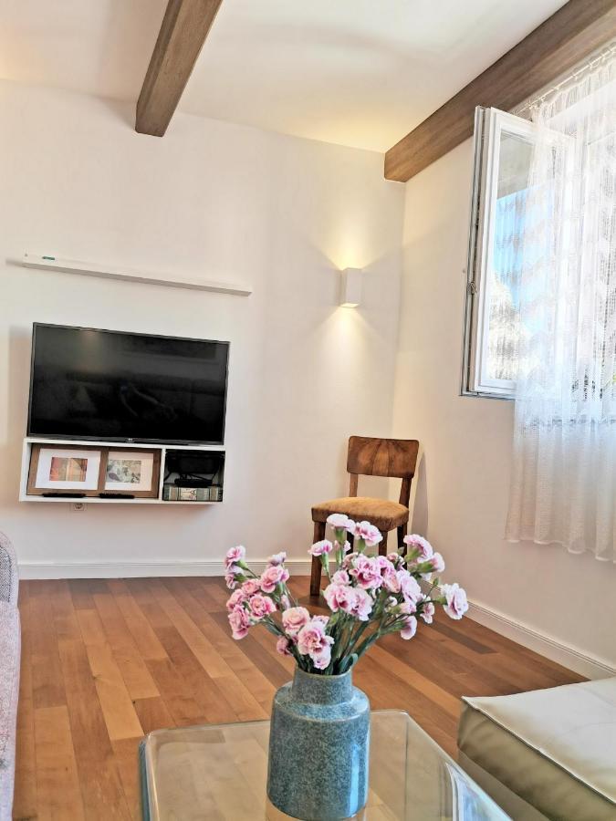 Apartman R.R. Omis Exterior photo
