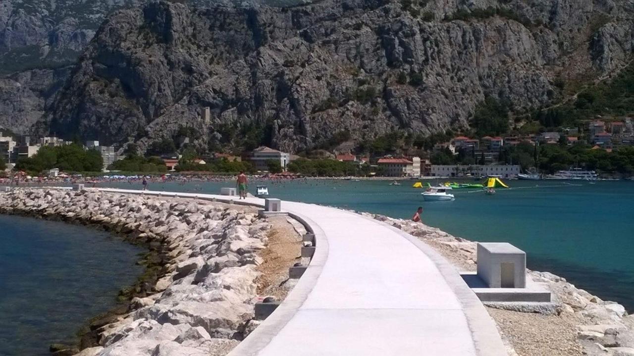 Apartman R.R. Omis Exterior photo