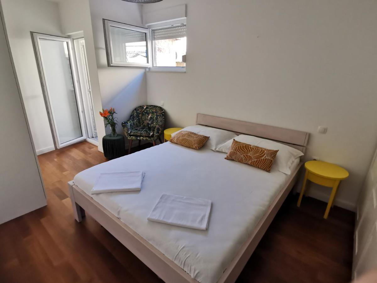 Apartman R.R. Omis Exterior photo